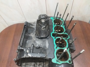 КОМПЛЕКТ БЛОКА ДВИГАТЕЛЯ КАРТЕРОВ SUZUKI GS 650