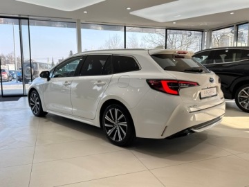 Toyota Corolla XII TS Kombi Facelifting 2.0 Hybrid Dynamic Force 196KM 2022 Toyota Corolla Comfort + Tech + Style / LED / Podg, zdjęcie 1