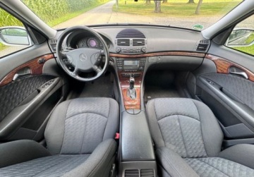 Mercedes Klasa E W211 Sedan W211 1.8 (200 Kompressor) 163KM 2002 Mercedes-Benz Klasa E 1.8 Benzyna 163KM, zdjęcie 2