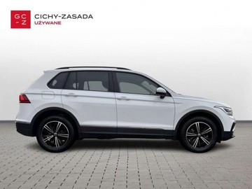 Volkswagen Tiguan II SUV Facelifting 2.0 TSI 190KM 2023 Volkswagen Tiguan Life, 2.0 TSI 190KM 4Motion, od reki 2.0 Benzyna 190KM, zdjęcie 5