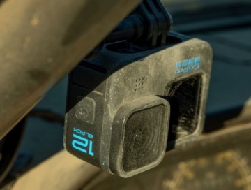 Спортивная камера в жестком комплекте с аксессуарами GOPRO HERO12
