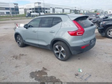 Volvo XC40 2024 Volvo XC 40 B5 Dark Theme 2024 2.0 Benzyna 247KM, zdjęcie 2