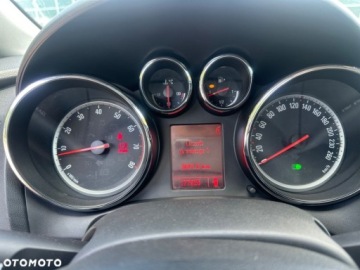 Opel Astra J Hatchback 5d 1.6 Turbo ECOTEC 180KM 2010 Opel Astra Opel Astra 1.6 Turbo Edition 1.6 Benzyna 180KM, zdjęcie 18