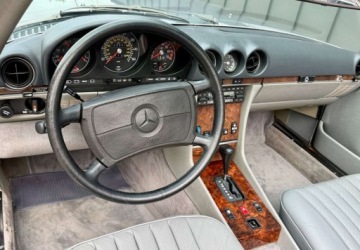 Mercedes SL R107 1987 Mercedes-Benz SL Mercedes-Benz SL 4.9 Benzyna 223KM, zdjęcie 12