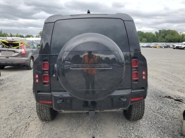 Land Rover Defender IV (L663) 2024 Land Rover Defender 110 X-Dynamic SE 2024 3.0l 3.0 Benzyna 395KM, zdjęcie 2