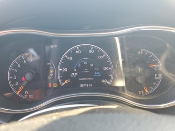 Jeep Grand Cherokee IV 2015 Jeep Grand Cherokee Limited 2015 3.6l 3.6 Benzyna 290KM, zdjęcie 9