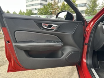 Volvo S60 III 2020 Volvo S60 B4 2.0 197KM R-Design Kamera cofania Fot, zdjęcie 9