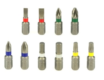 НАБОР ИЗ 27 БОТ BOSCH И РУЧНЫХ ИНСТРУМЕНТОВ В КОРОБКЕ + РАДВЕНТ-КАЛЕНДАРЬ