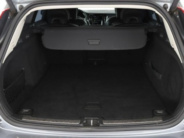 Volvo V60 I Kombi Facelifting 2.0 D3 DRIVE-E 150KM 2018 Volvo V60 full LED skóra navi klima auto grzane, zdjęcie 19