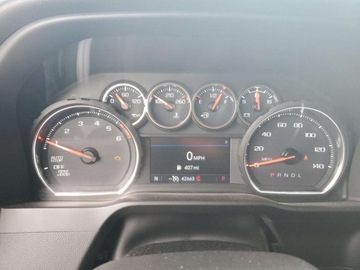 Chevrolet Silverado II 2020 Chevrolet Silverado C1500 RST 2020 3.0l 3.0 Diesel 277KM, zdjęcie 9