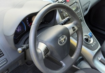 Toyota Auris I Hatchback 5d Facelifting 1.8 HSD 136KM 2011 Toyota Auris 1,8 HYBRID 136KM Climatronic Bezwypadkowy ASO Dla wymagajacych, zdjęcie 31