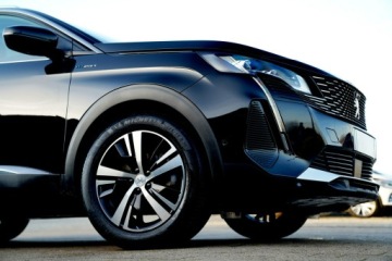 Peugeot 3008 II Plug-In Hybrid Facelifting 1.6 HYBRID4 300KM 2023 Peugeot 3008 GT LINE kamera skóra NAWI grip, zdjęcie 5