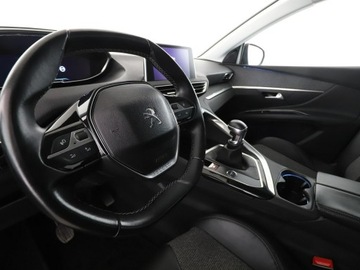 Peugeot 5008 II Crossover 1.2 PureTech 130KM 2018 Peugeot 5008 Allure navi PDC hak 7-osob. tempomat, zdjęcie 13