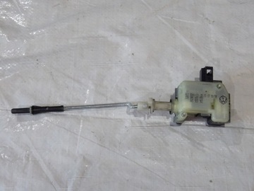 SIŁOWNIK KLAPKI WLEWU PALIWA VW GOLF V 5 + PLUS