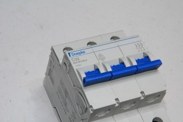 Автомат защиты от максимального тока Doepke DLS 6I C32 3