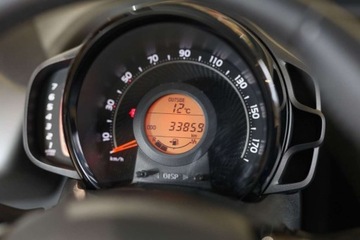 Toyota Aygo II Hatchback 3d Facelifting 1.0 VVT-i 72KM 2019 Toyota Aygo 1.0 VVT-i X-play czujniki parkowania Benzyna 72KM, zdjęcie 6