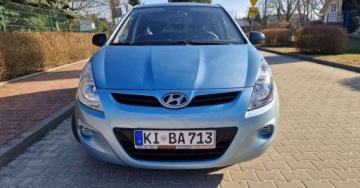 Hyundai i20 I Hatchback 5d 1.2 DOHC 78KM 2010 Hyundai i20 Hyundai i20 1.2 Comfort 1.2 Benzyna 78KM, zdjęcie 1
