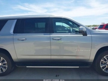Chevrolet Suburban GMT900 2024 Chevrolet Suburban 2024r., 5.3L 5.3 Benzyna 355KM, zdjęcie 4
