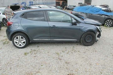 Renault Clio V Hatchback 5d 1.0 TCE 100 LPG 100KM 2021 Renault Clio ROK 2021 POJ 1,0 101KM BENZYNA GAZ, zdjęcie 3