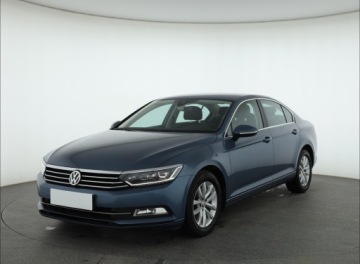Volkswagen Passat B8 Limousine 2.0 TDI 150KM 2015 VW Passat 2.0 TDI, Salon Polska, Serwis ASO, zdjęcie 1