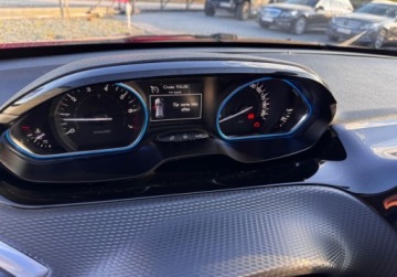 Peugeot 2008 I SUV Facelifting 1.2 PureTech 110KM 2018 Peugeot 2008 bezwypadekz Niemiecallur 1.2 Benzyna 110KM, zdjęcie 19