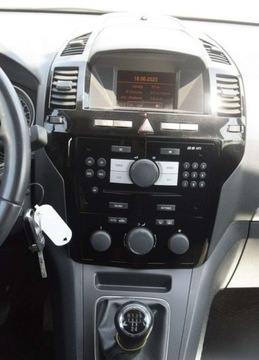 Opel Zafira B 1.6 Twinport ecoFLEX 115KM 2013 Opel Zafira 1.6B Klimatronik Xenon PDC 2013r 7 OSOBOWY Sprowadzony 1.6, zdjęcie 22