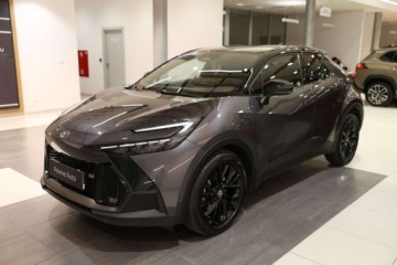 Toyota C-HR II SUV Plug-In 2.0 Hybrid Dynamic Force Plug-in  223KM 2024 Toyota C-HR 2.0 PHEV GR Sport 2.0 Hybryda Plug-in 223KM, zdjęcie 25