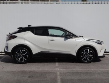 Toyota C-HR I Crossover 1.8 Hybrid 122KM 2018 Toyota C-HR 1.8 Hybrid, Salon Polska, Serwis ASO, zdjęcie 5