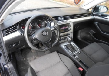 Volkswagen Passat B8 Limousine 1.6 TDI BlueMotion Technology 120KM 2017 Volkswagen Passat Volkswagen Passat B8 1.6 Diesel 120KM, zdjęcie 10