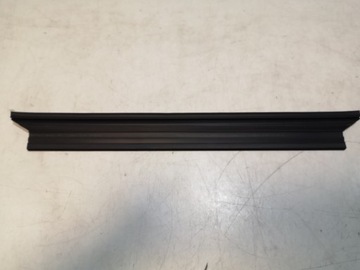 Уплотнитель переднего внутреннего стекла Smart A4517250165
