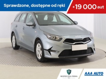 Kia Ceed III Kombi Facelifting 1.5 T-GDI 160KM 2022 Kia Ceed 1.5 T-GDI MHEV, Salon Polska
