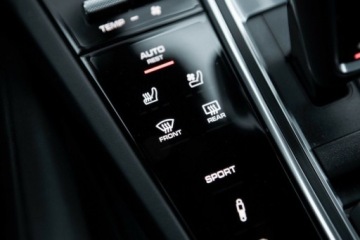 Porsche Cayenne III SUV 3.0 340KM 2019 Porsche Cayenne 3.0 Benzyna 340KM, zdjęcie 33