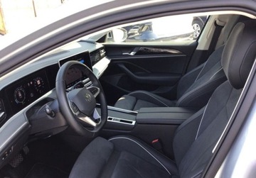 Volkswagen Passat B8 Variant Facelifting 1.5 TSI EVO 150KM 2024 Volkswagen Passat Elegance, ACC, Podgrzewana kierownica, GPS,Kamera,ergoAc, zdjęcie 5