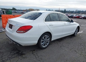 Mercedes Klasa C W205 2018 Mercedes-Benz Klasa C MERCEDES-BENZ C 300 4MATIC 2.0 Benzyna 244KM, zdjęcie 2