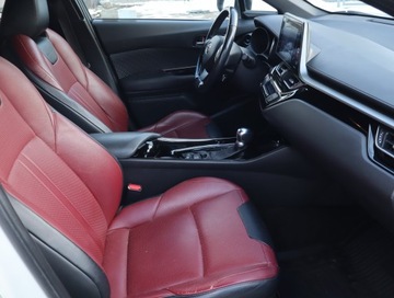 Toyota C-HR I Crossover 1.8 Hybrid 122KM 2018 Toyota C-HR 1.8 Hybrid, Salon Polska, Serwis ASO, zdjęcie 8