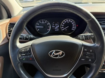 Hyundai i20 I Hatchback 5d Facelifting 1.2 DOHC 85KM 2015 Hyundai i20 1,3 benzyna 85 ps ładny ,świeżo, zdjęcie 10