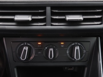 Volkswagen Polo VI Hatchback 5d 1.0 MPI 80KM 2019 VW Polo 1.0, Salon Polska, 1. Właściciel, zdjęcie 12