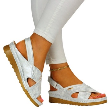 ЖЕНСКИЕ САНДАЛИИ ИЗ ПОЛЬСКОЙ КОЖИ, НИЗКАЯ ТАНКЕТКА, ЗАЛИПУЧКА