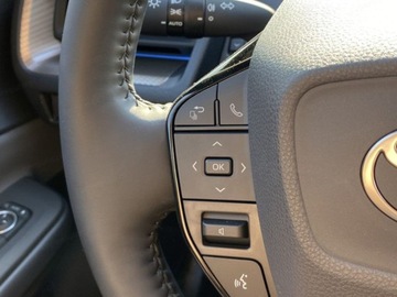 Toyota Prius V (XW60) 2.0  Hybrid Dynamic Force Plug-in 223KM 2025 Od ręki - Prestige 2.0 Hybrid Plug-in 223KM | Podgrzewane fotele!, zdjęcie 5