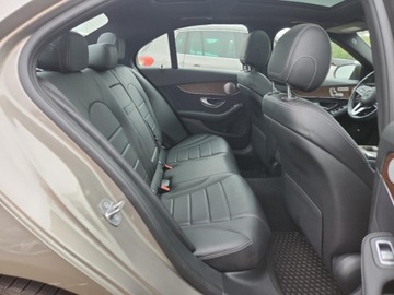 Mercedes Klasa C W205 2019 Mercedes-Benz Klasa C 300 4Matic 2019 2.0L 2.0 Benzyna 255KM, zdjęcie 10