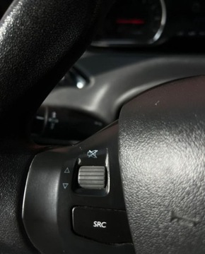 Peugeot 208 I Hatchback 3d 1.2 VTI 82KM 2013 Peugeot 208 Czujniki Parkowania Climatronic Alu Gwarancja w cenie Warszaw, zdjęcie 22