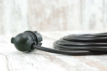 герметичная угловая вилка для садового удлинителя. резиновая заглушка чердака