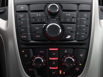 Opel Astra J Hatchback 5d Facelifting 1.6 Twinport ECOTEC 115KM 2013 Opel Astra 1.6 16V, Salon Polska, Serwis ASO, zdjęcie 12