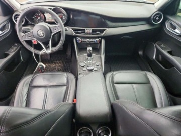 Alfa Romeo Giulia II Sedan 2.0 TBi 280KM 2018 Alfa Romeo Giulia 2018 ALFA ROMEO GIULIA Q4 2.0 Benzyna 280KM, zdjęcie 7