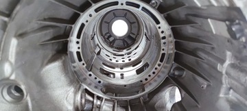 КОРПУС КРЫШКИ КОРОБКИ ПЕРЕДАЧ TIPTRONIC 6HP19 AUDI A6 C6 1071401059