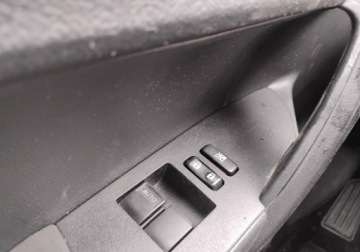 Toyota Corolla XII Sedan 1.6 Valvematic Dual VVT-i 132KM 2019 Toyota Corolla 2019r, 1.6 Benzyna. Uszkodzone boki. Jezdzi. 1.6 Benzyna, zdjęcie 9