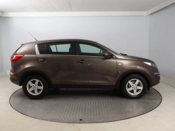 Kia Sportage III SUV 1.6 GDI 135KM 2012 Kia Sportage 1.6 GDI, Klima, Tempomat, Parktronic, zdjęcie 5