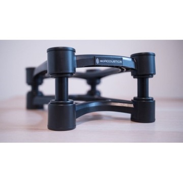 Изолирующая подставка для монитора IsoAcoustics ISO-200
