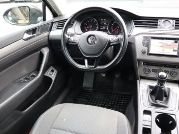 Volkswagen Passat B8 Limousine 1.4 TSI BlueMotion Technology 125KM 2017 VW Passat 1.4 TSI, Salon Polska, Navi, Klima, zdjęcie 6