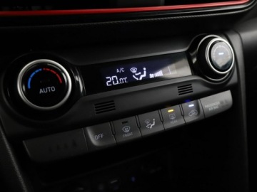 Hyundai Kona I Crossover 1.6 T-GDI 177KM 2018 Hyundai Kona 4x4 automat skóra navi klima auto, zdjęcie 25